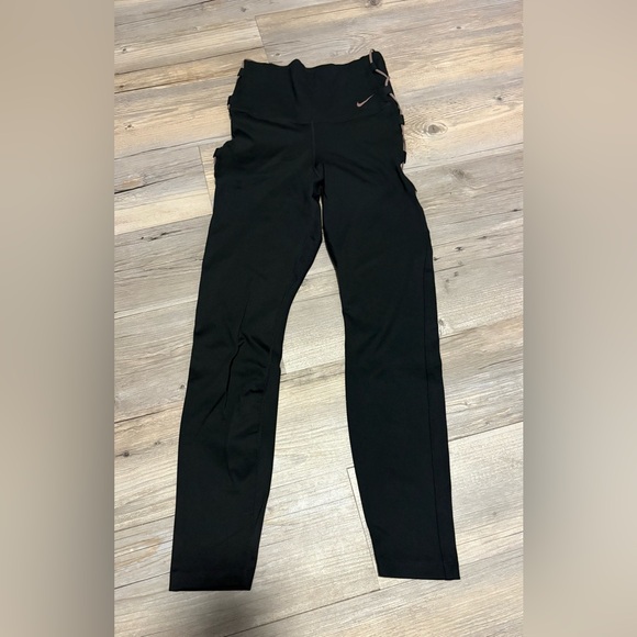 Nike Pants - Nike high waisted leggings small new without tags